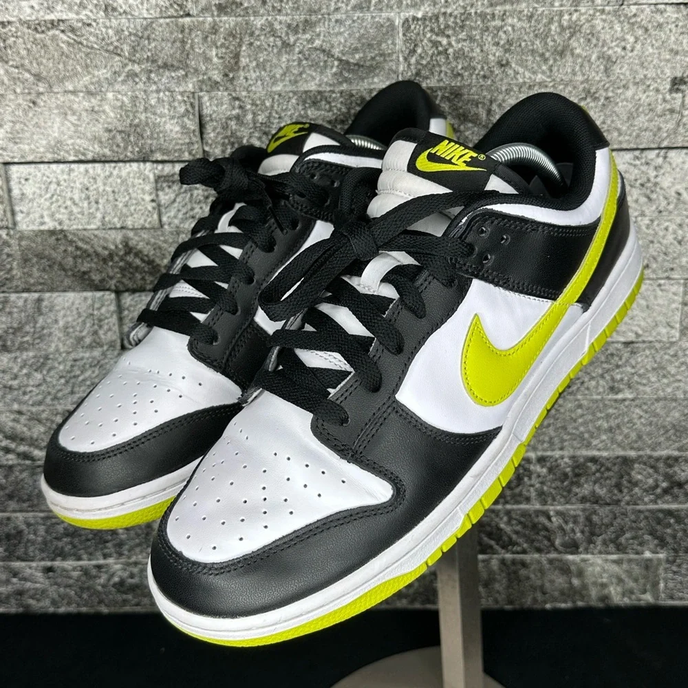 Nike Dunk Low Retro Black / White / Lime - M10.5